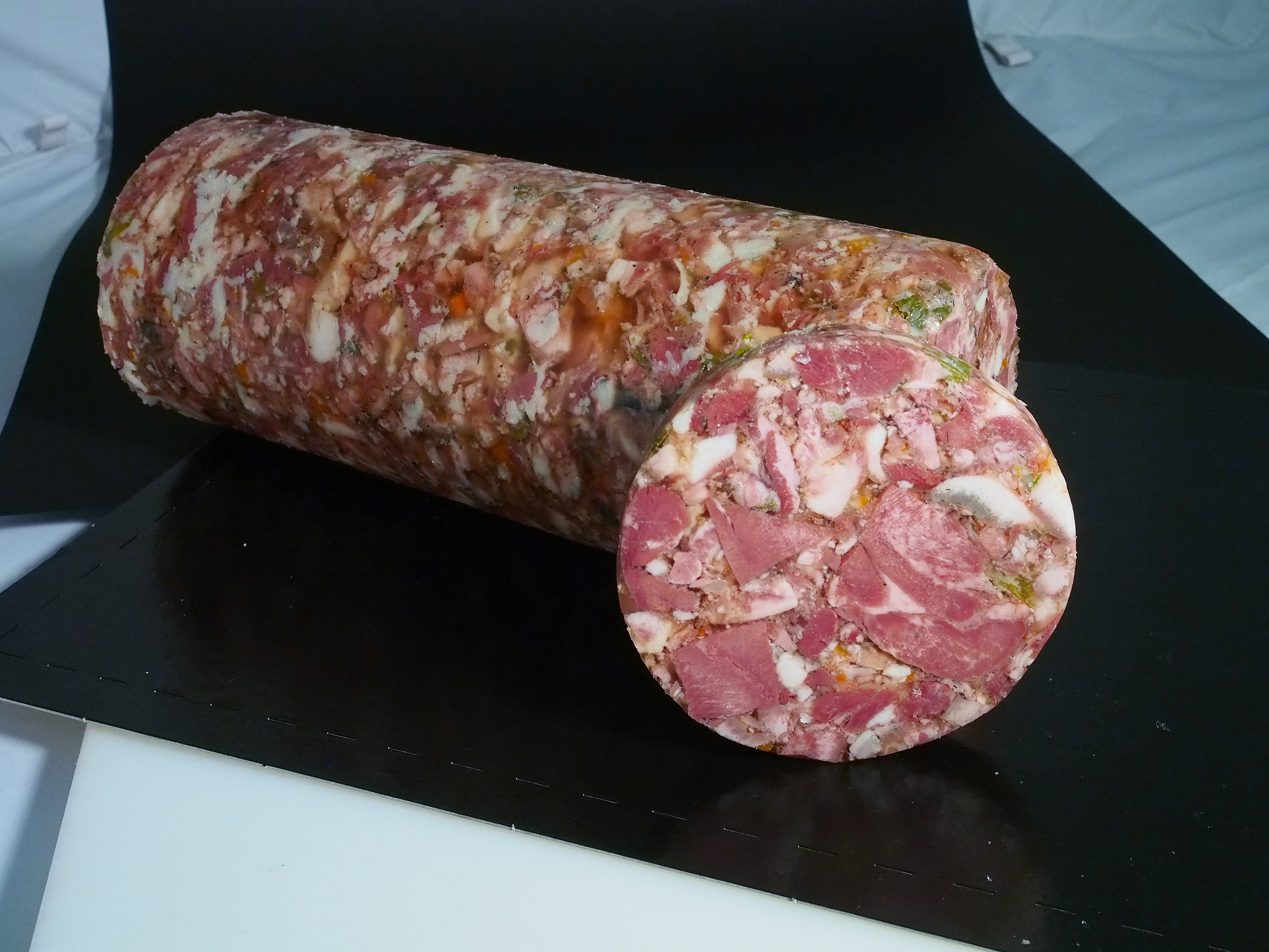 Fromage de tête de Porc Noir de Bigorre frais Entier (1.6 kg)