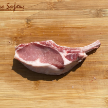  4 côtes à l'os de Porc Noir de Bigorre - détalonnées et manchonnées